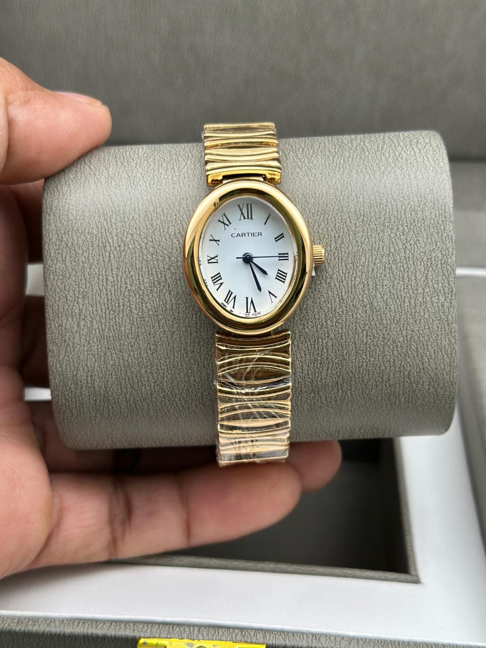 Cartier Timeless Oval Elegance