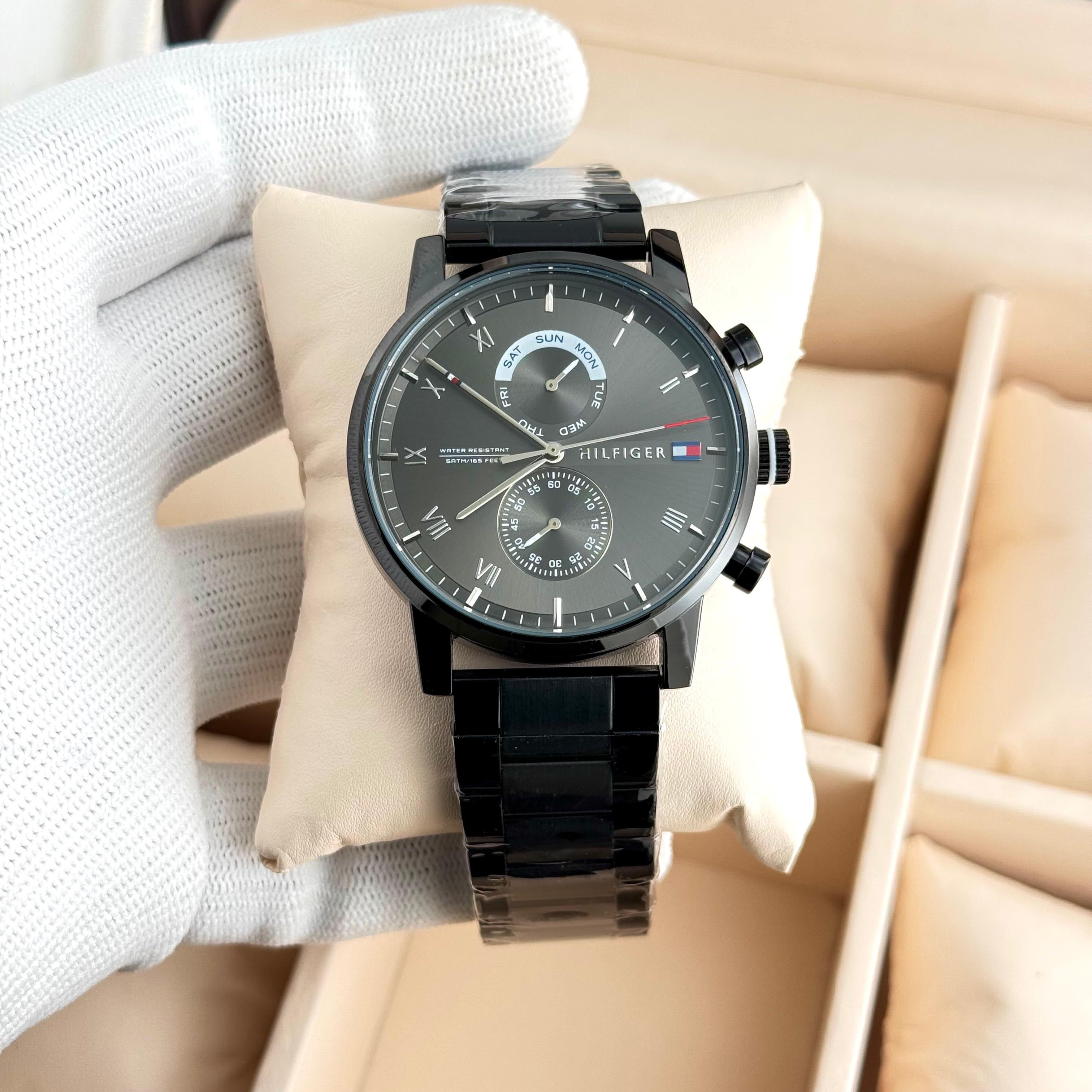 Tommy Hilfiger Multifunction