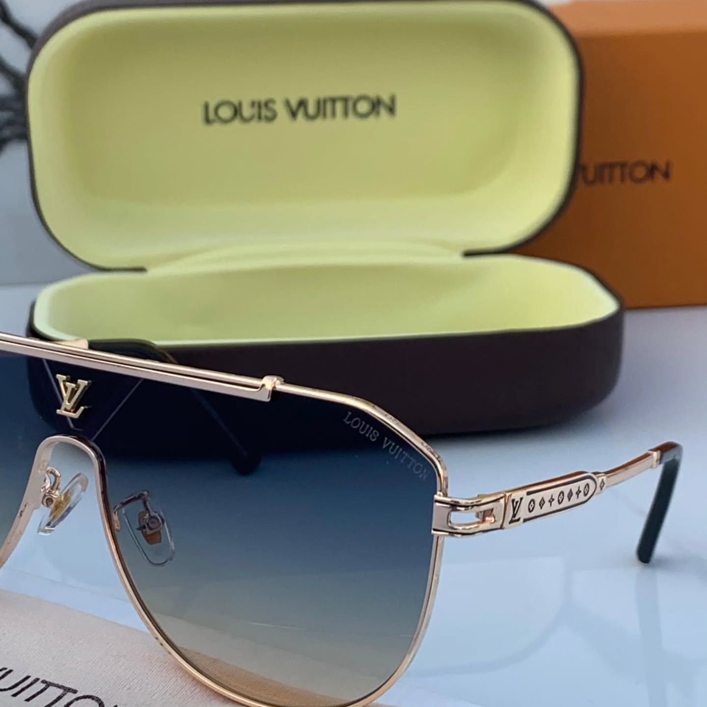 Louis Vuitton Unisex Sunglasses