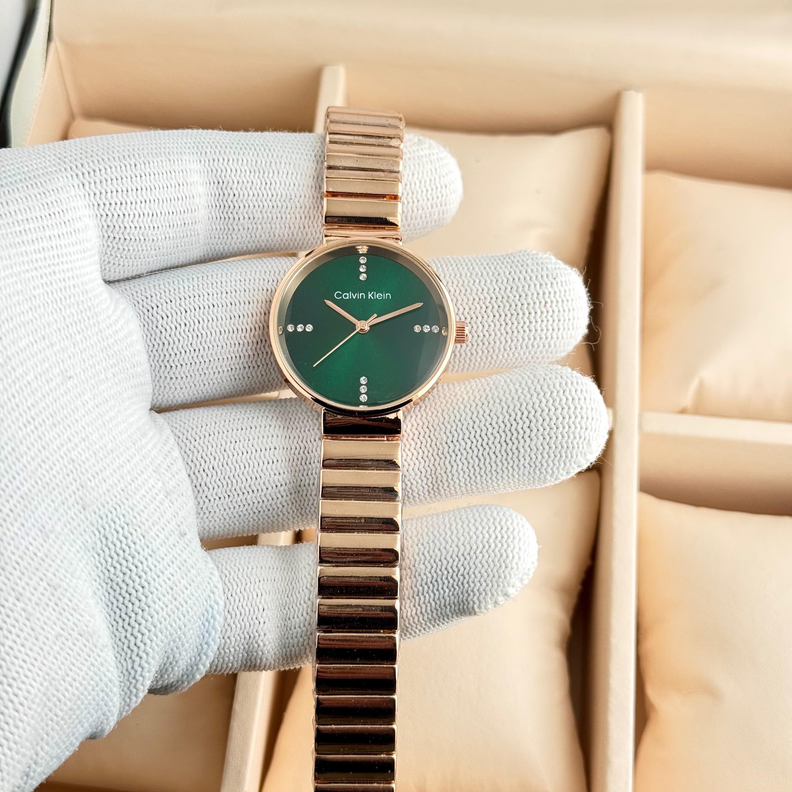 Calvin Klein Minimalistic T-Bar