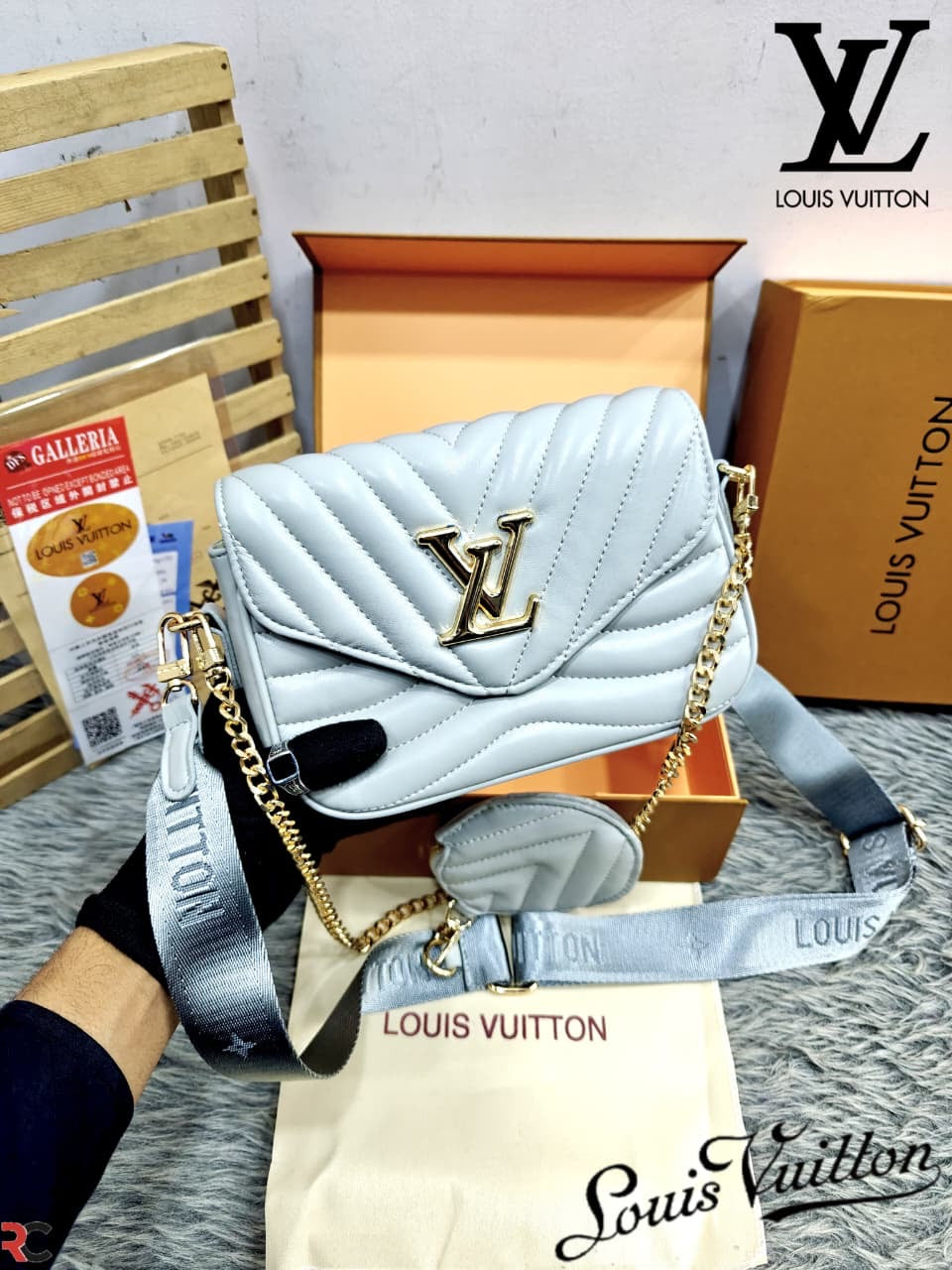 Louis Vuitton Wave Multi Pochette