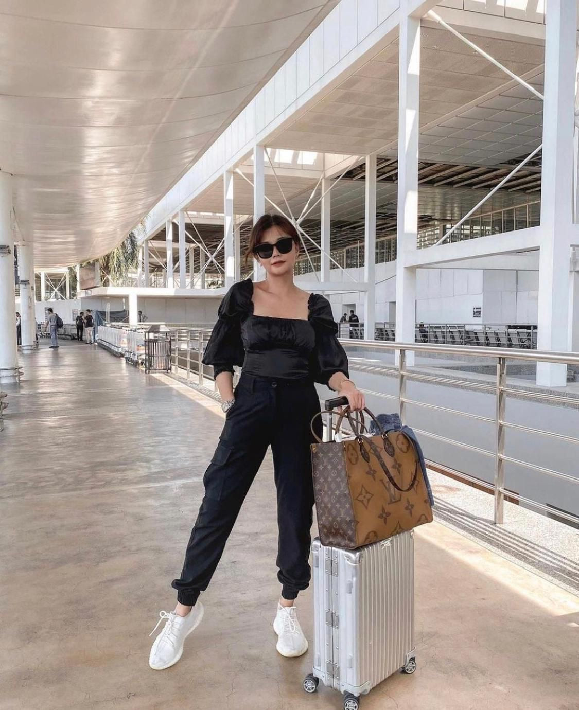 Louis Vuitton On The Go GM