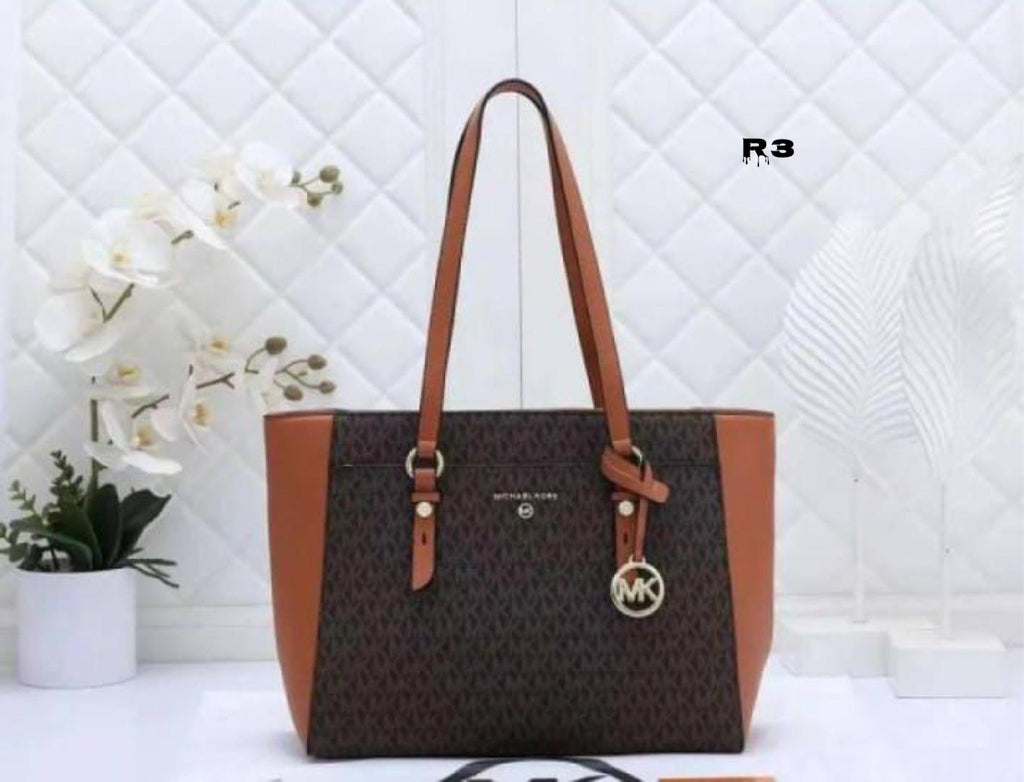 Michael Kors Voyager