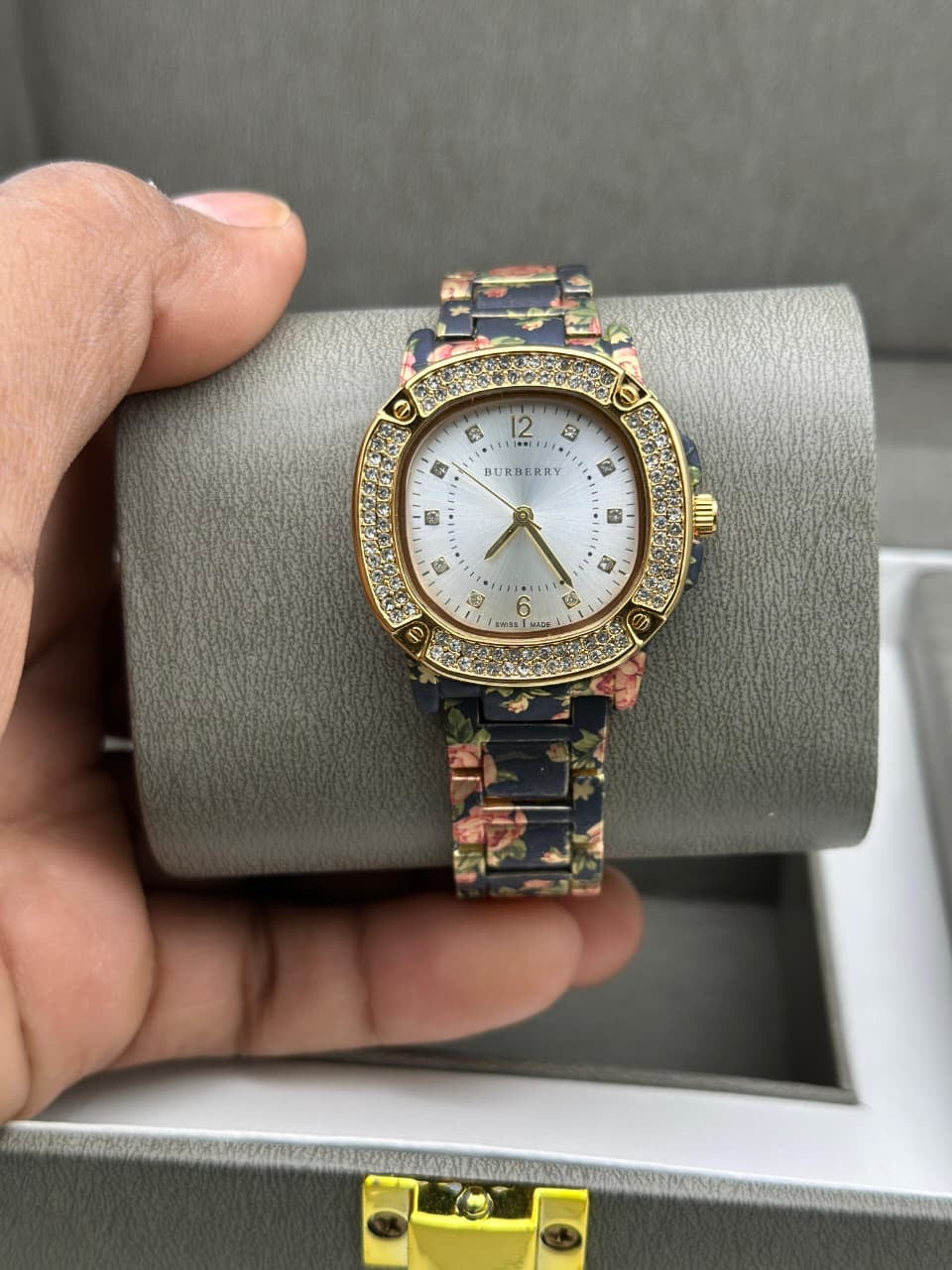 Burberry floral Strap Edition