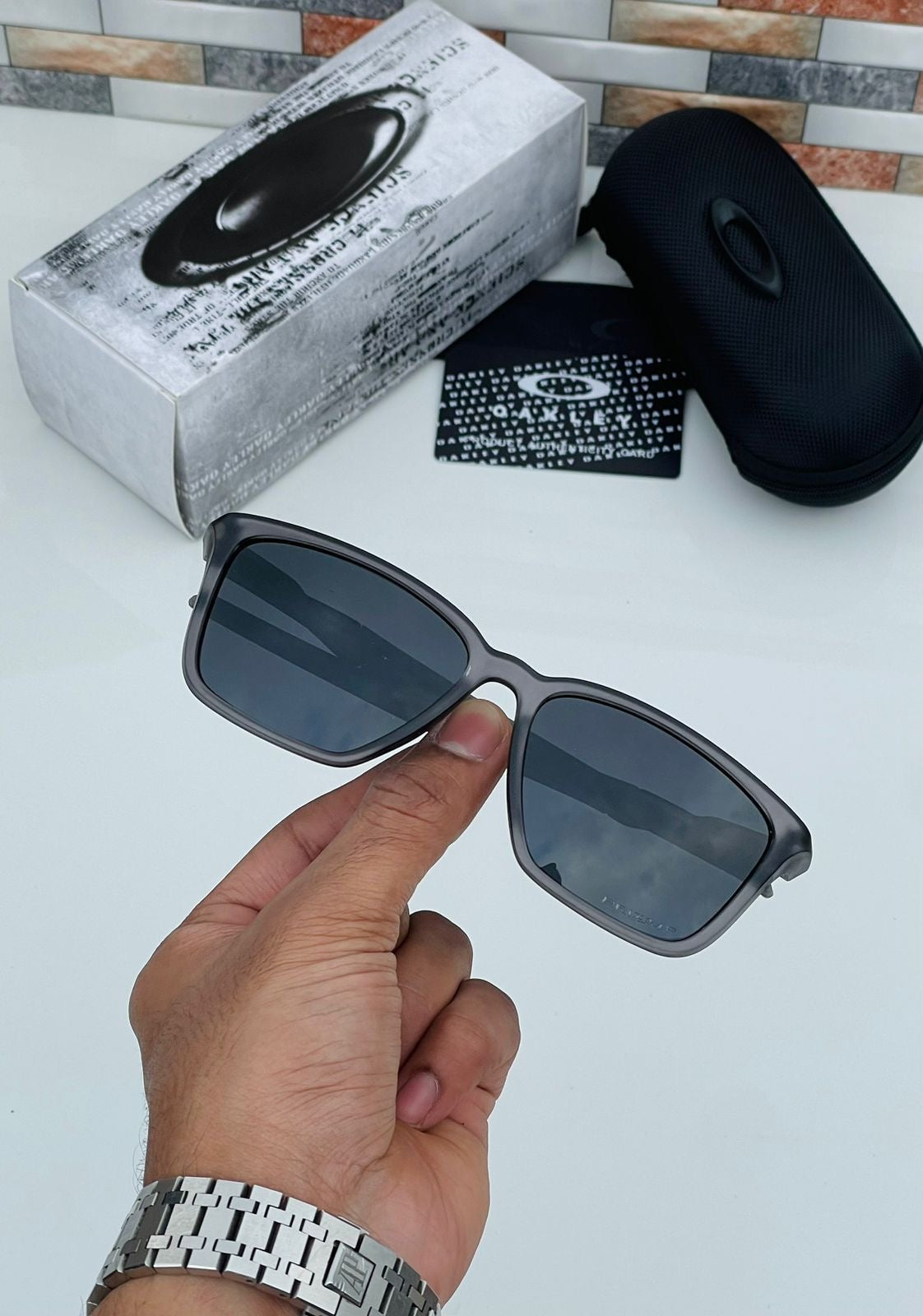 Oakley Unisex Sunglasses