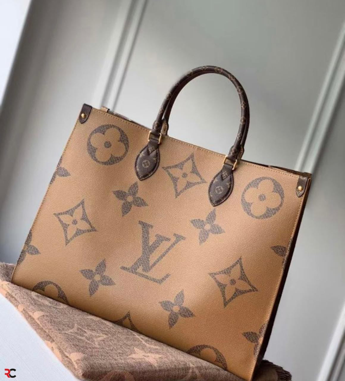 Louis Vuitton On The Go