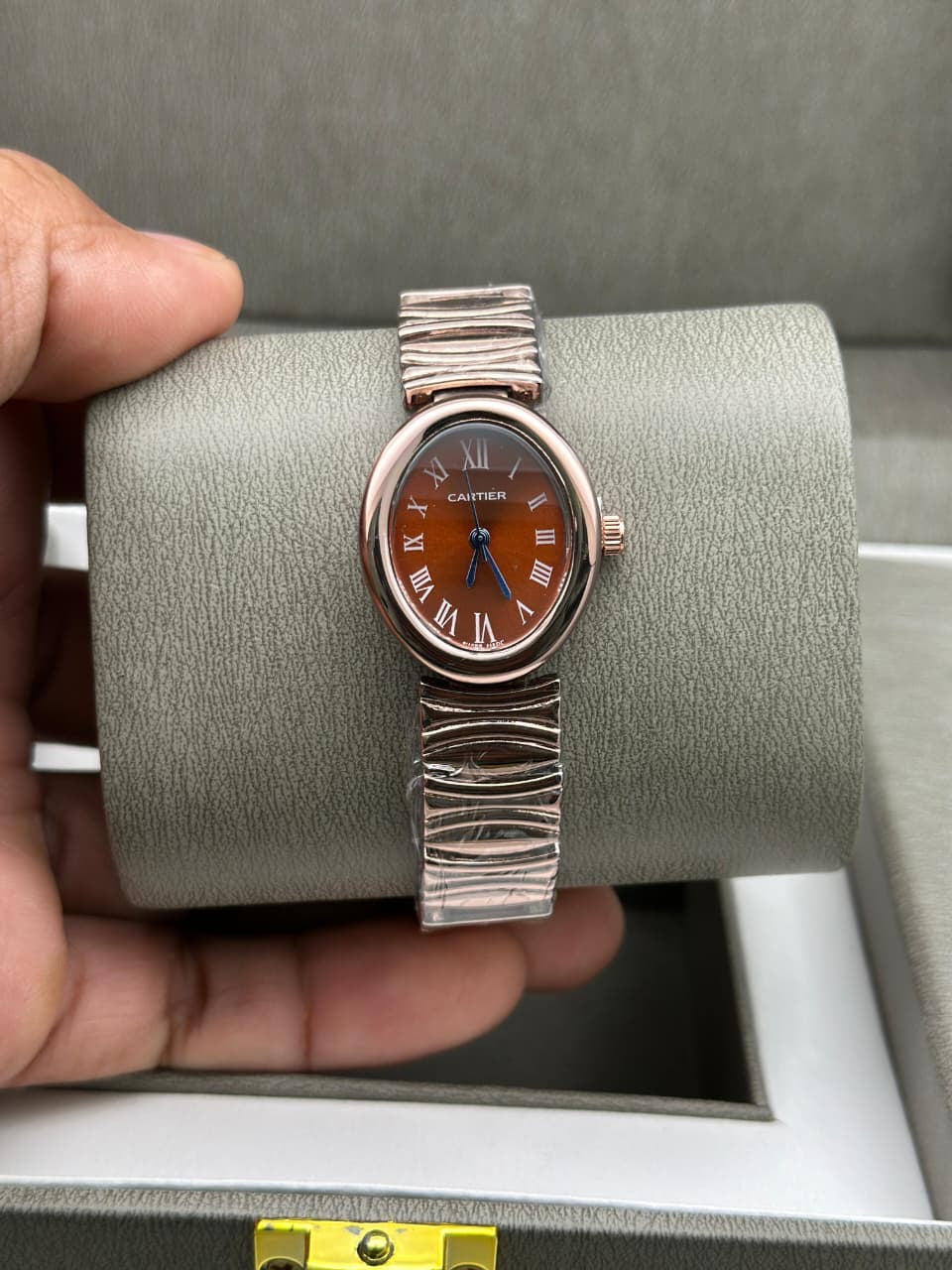 Cartier Timeless Oval Elegance