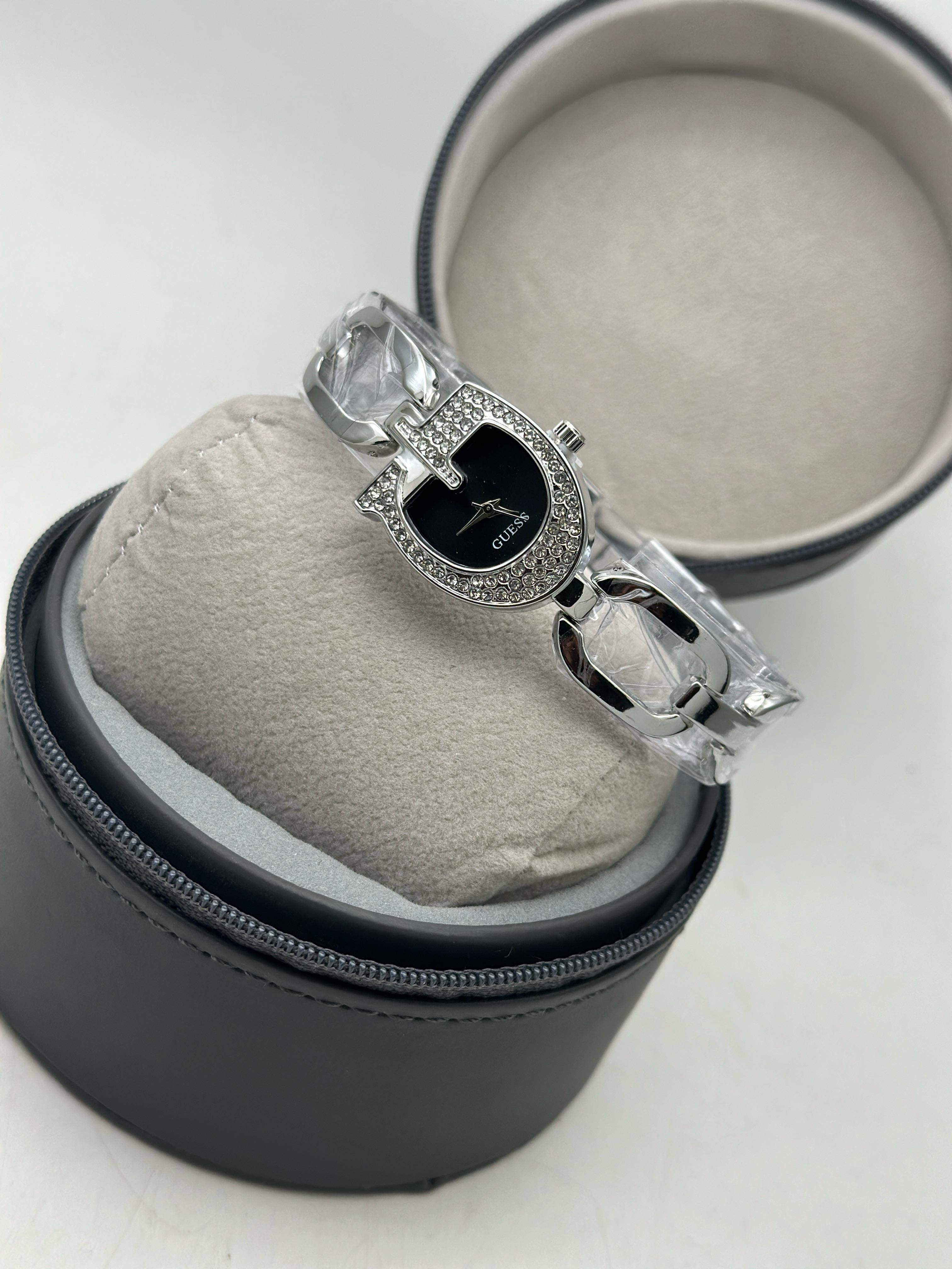 Guess Gia Collection