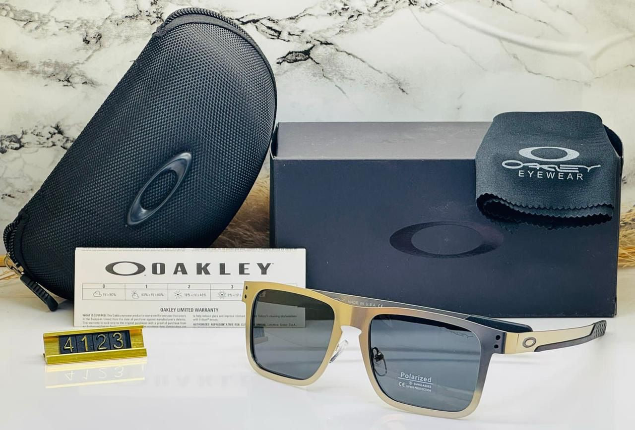 Oakley Unisex Sunglasses