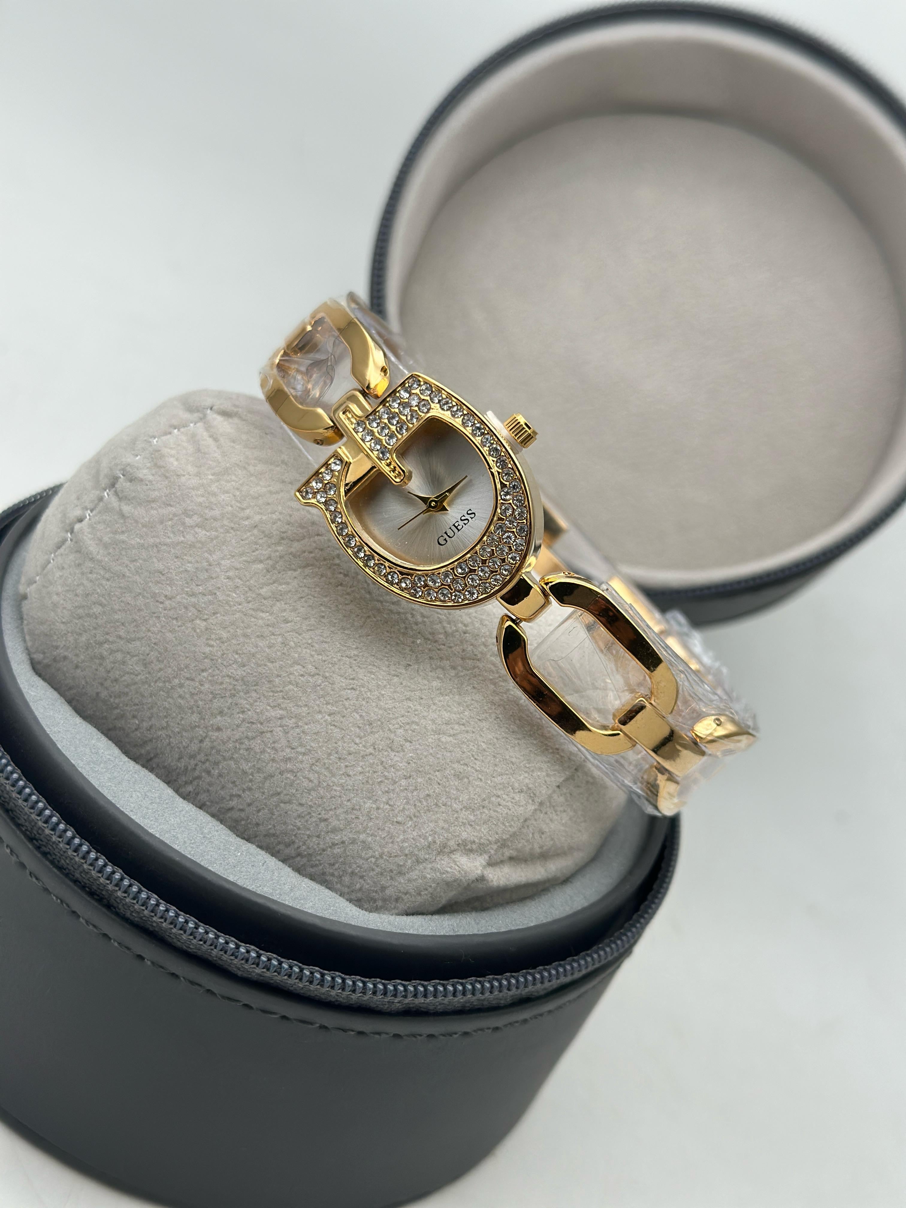 Guess Gia Collection