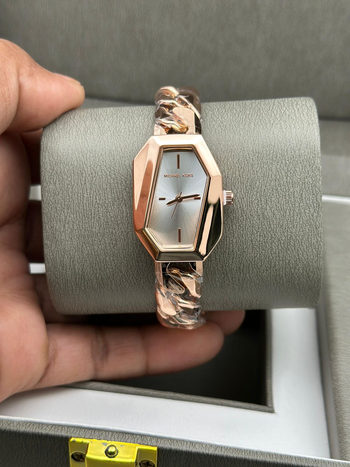 Michael Kors Chain-Link