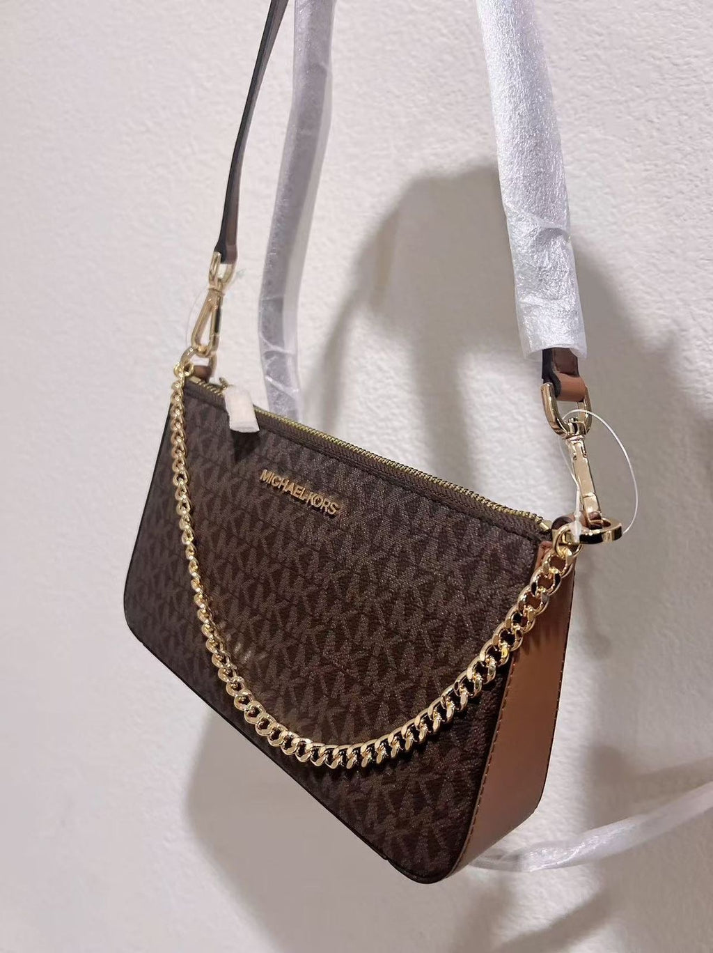 Michael Kors Jet Set Shoulder Bag