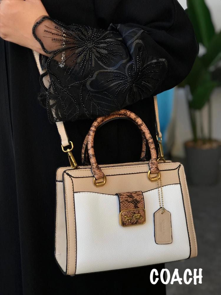 Coach Grace Carryall In Signature