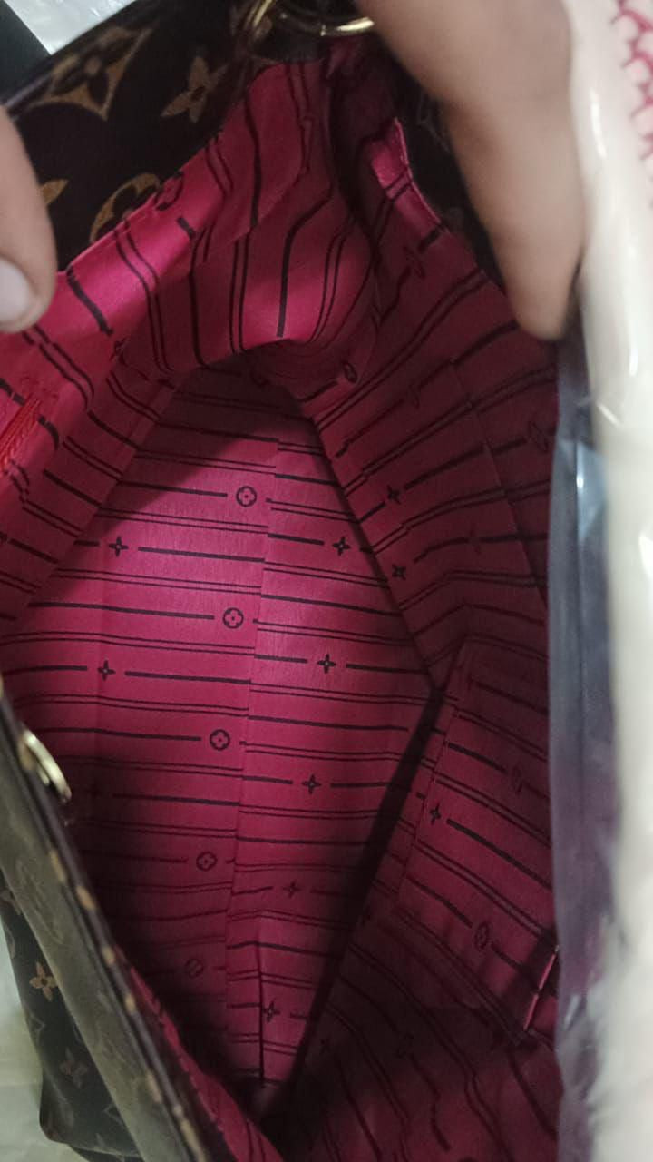 Louis Vuitton Artsy Sling Bag