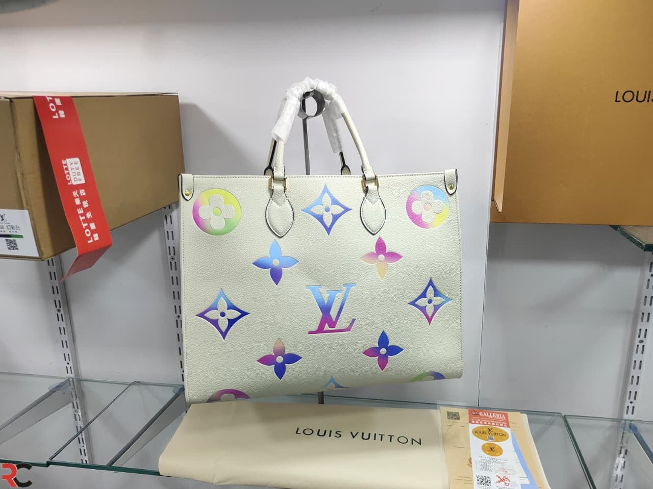 Louis Vuitton Monogram On The Go Pm