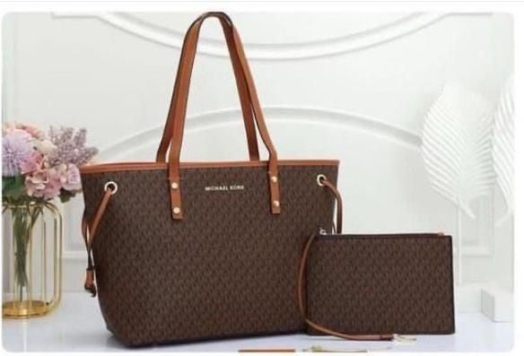 Michael Kors Jet Set Large Tote Bag