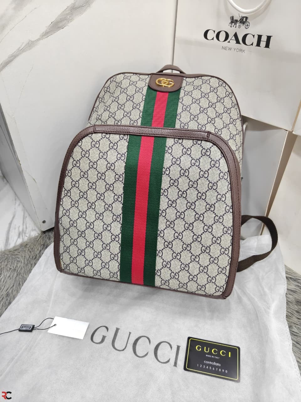 Gucci GG Supreme Ophidia Medium Backpack
