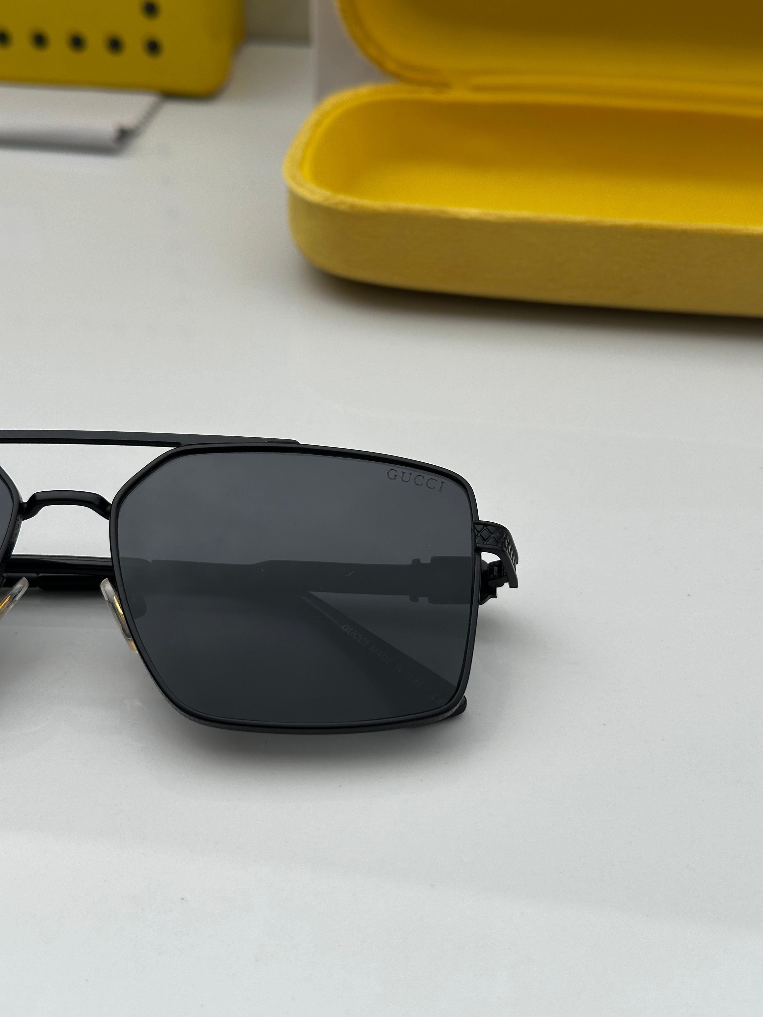 Gucci Unisex Sunglasses