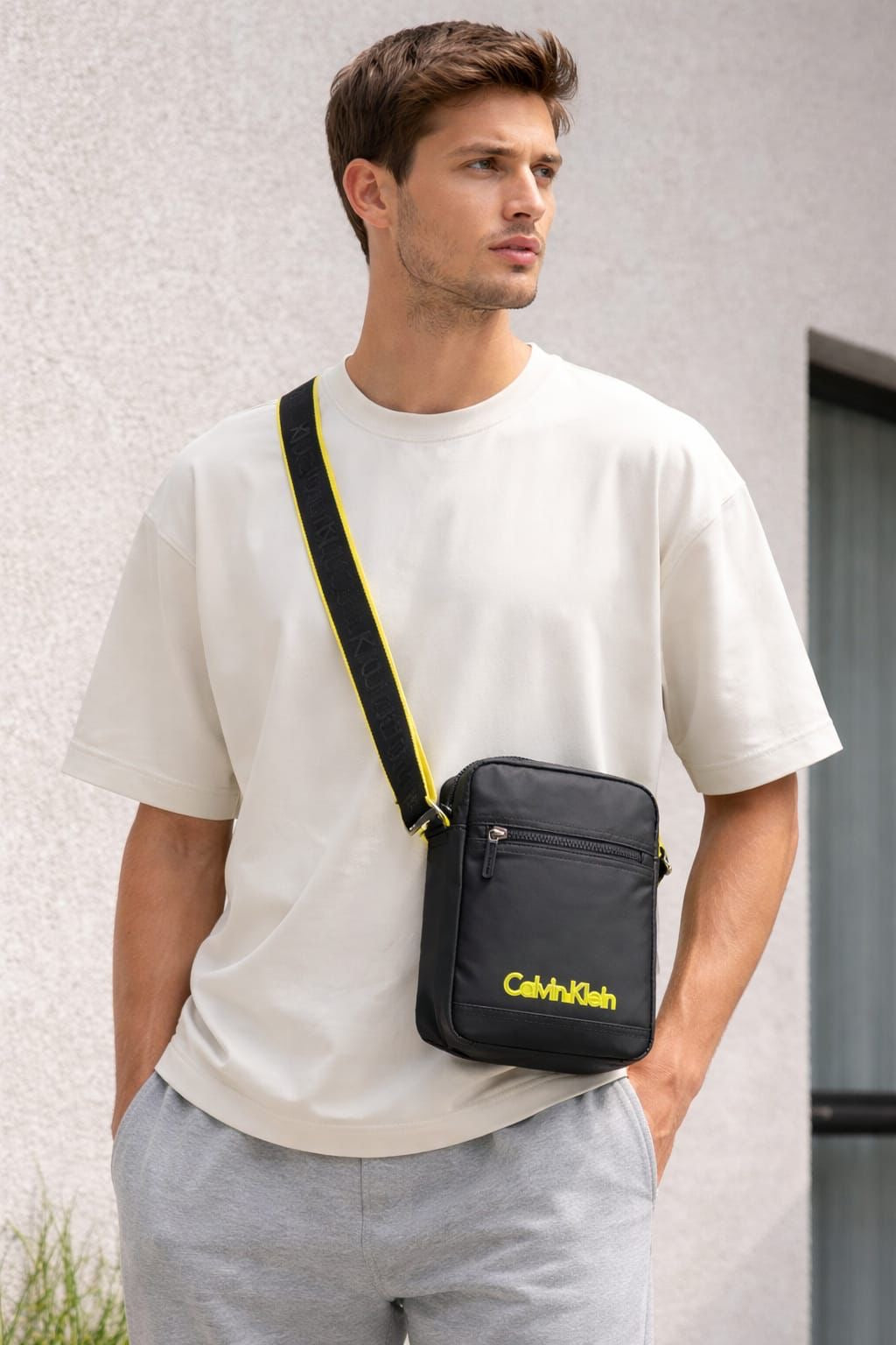Calvin Klein Messenger Bag
