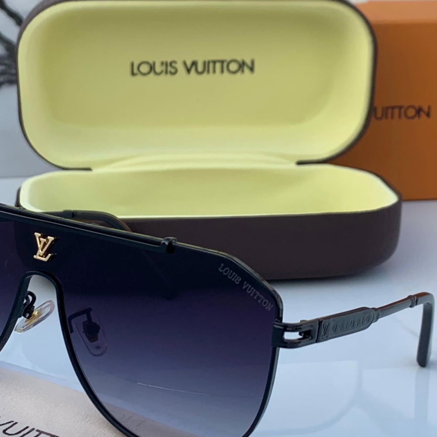 Louis Vuitton Unisex Sunglasses