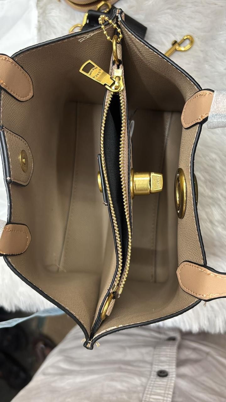 Coach Willow Sling Bag