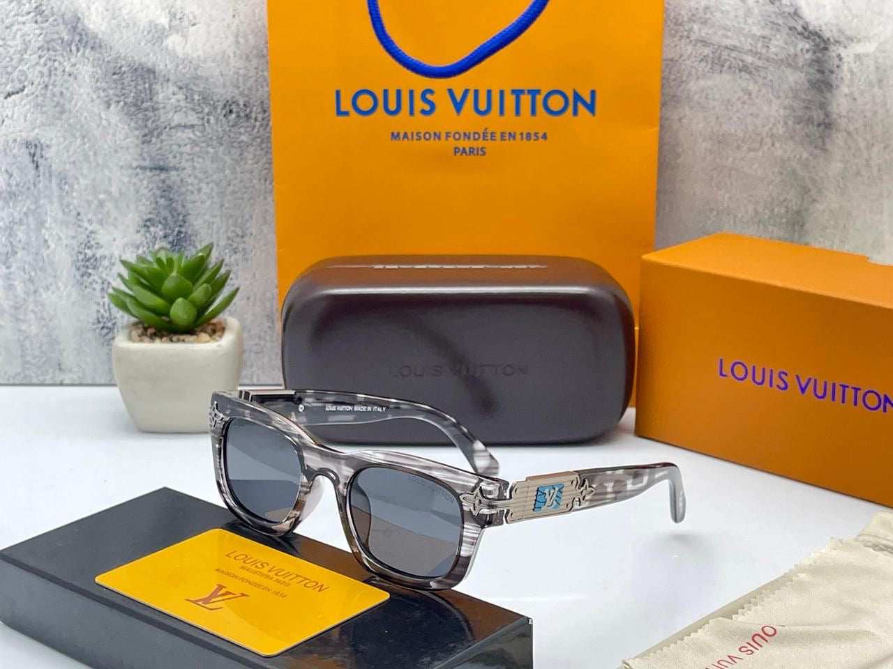 Louis Vuitton Unisex Sunglasses