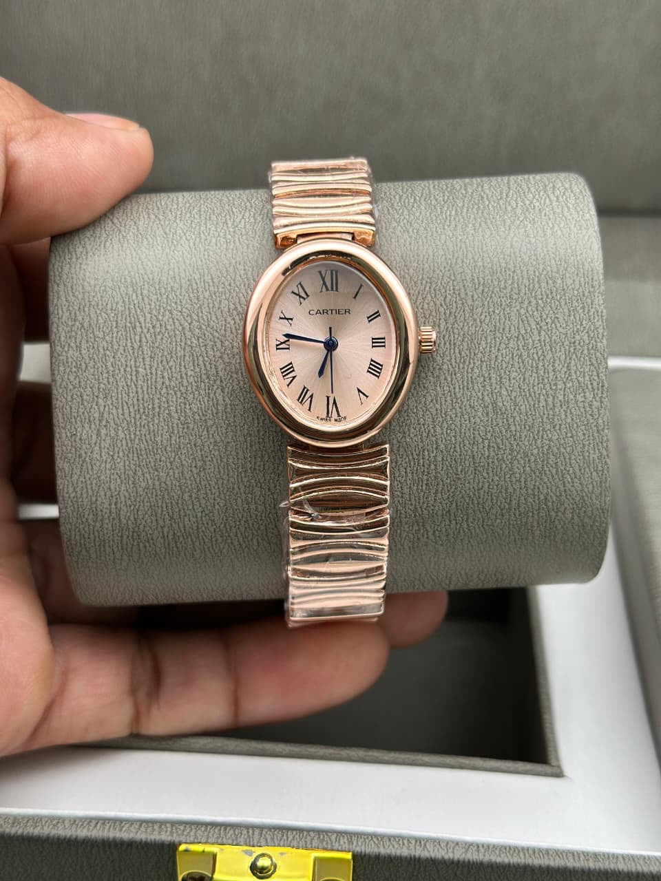 Cartier Timeless Oval Elegance