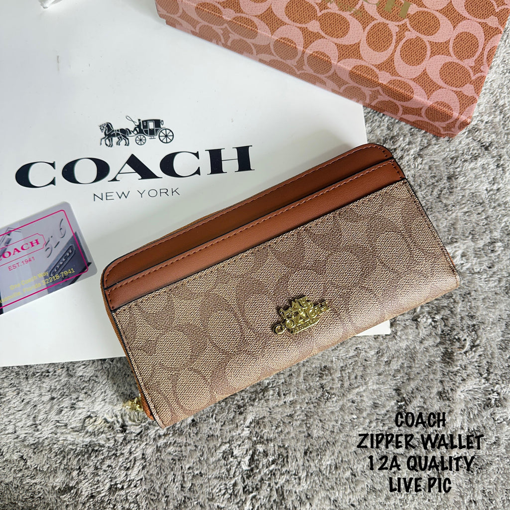 Coach Zipper Wallet