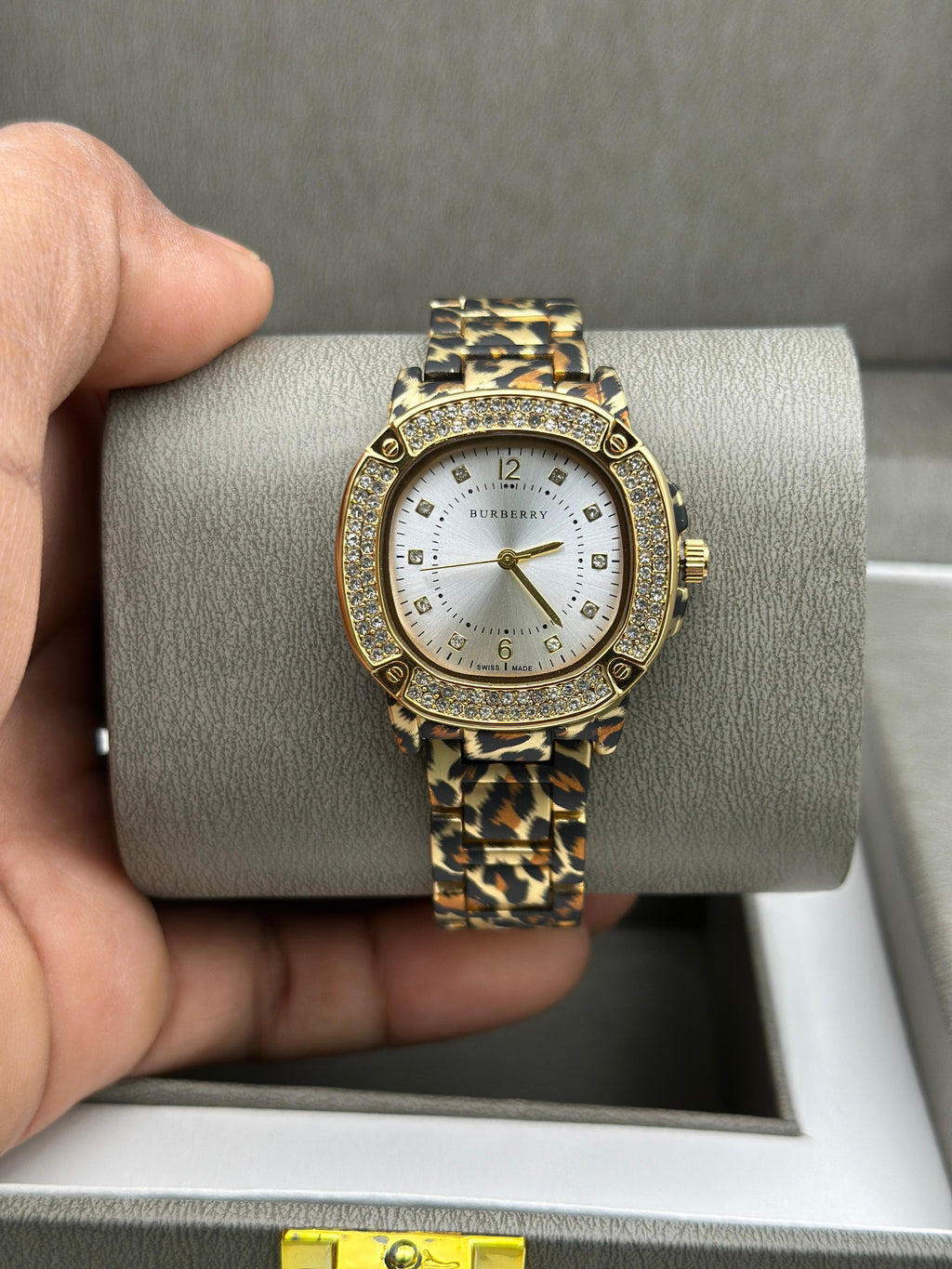 Burberry floral Strap Edition