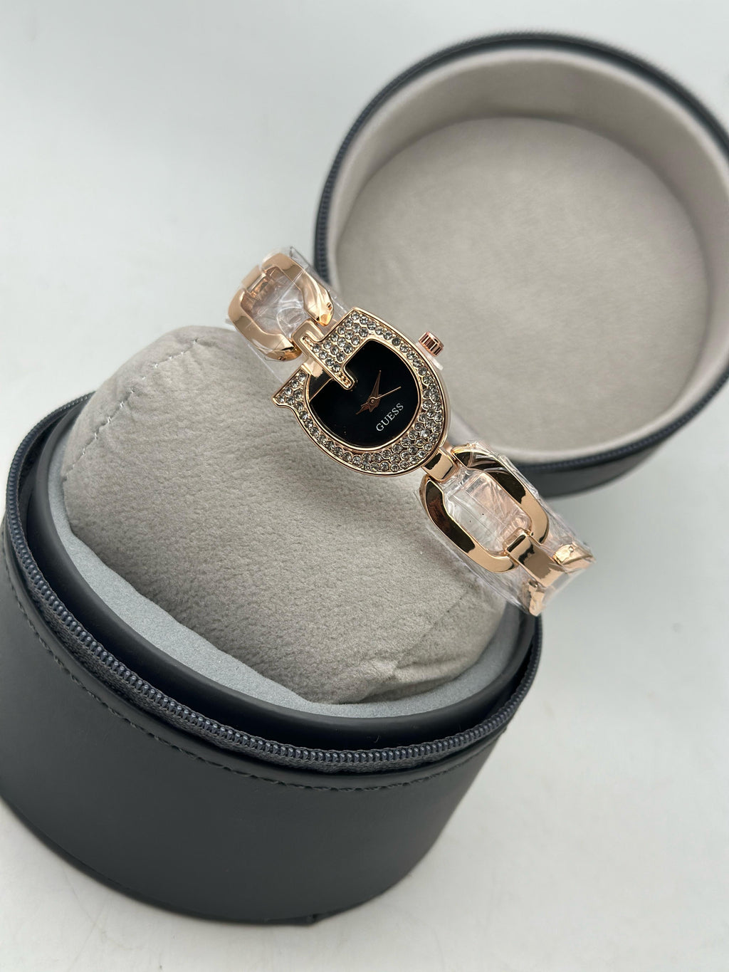 Guess Gia Collection