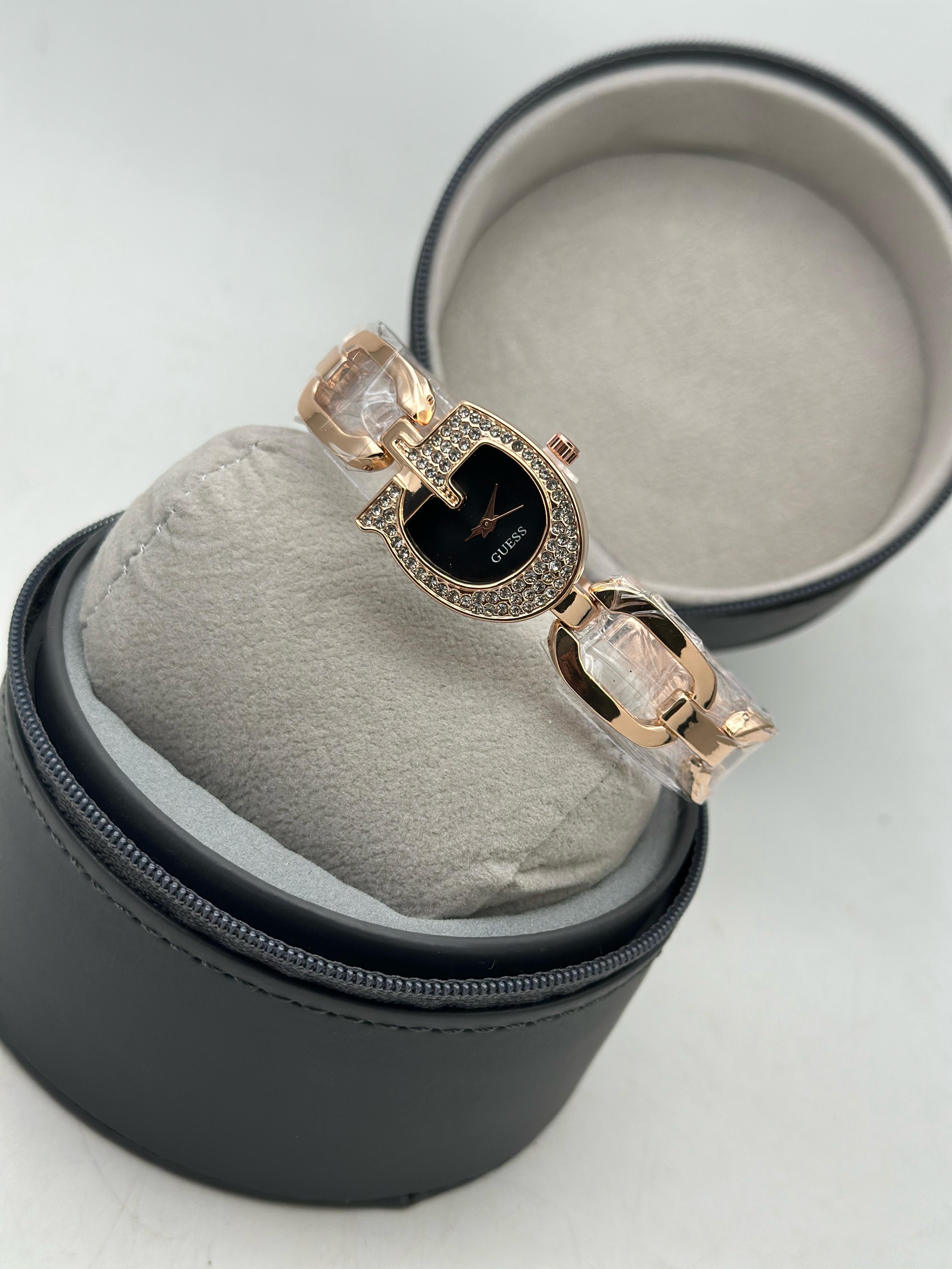 Guess Gia Collection