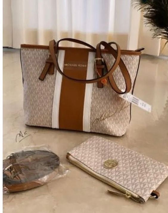 Michael Kors Signature Tote Combo