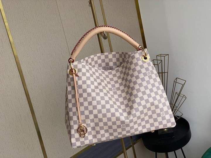 Louis Vuitton Artsy Sling Bag