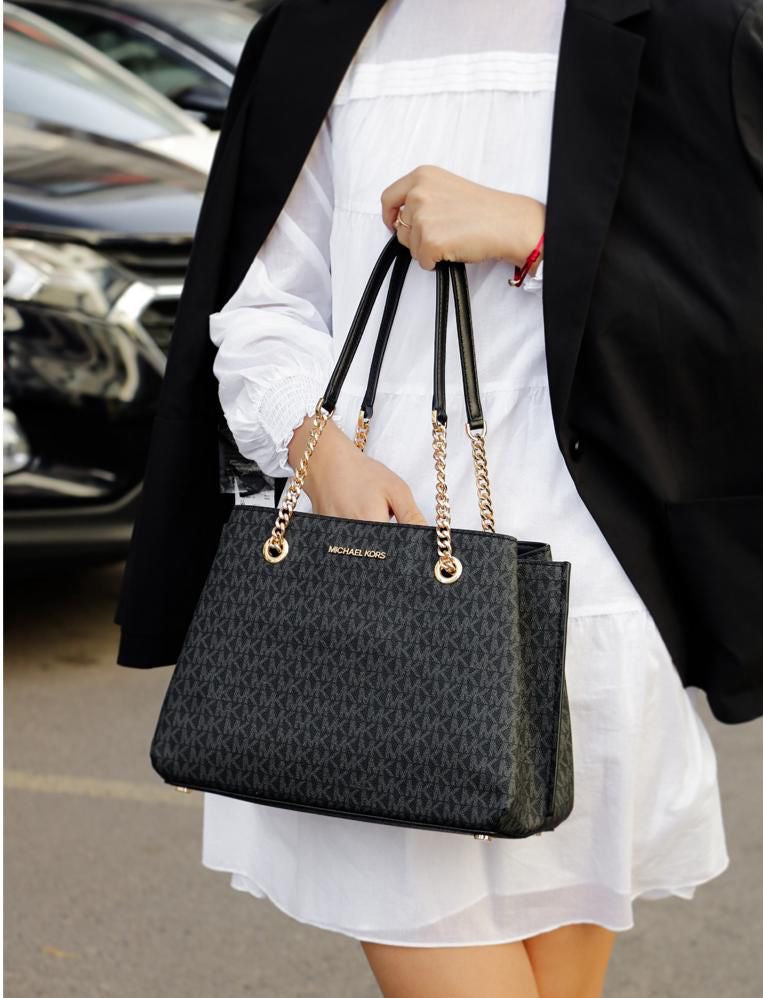 Michael Kors Teagan Large Logo Bag