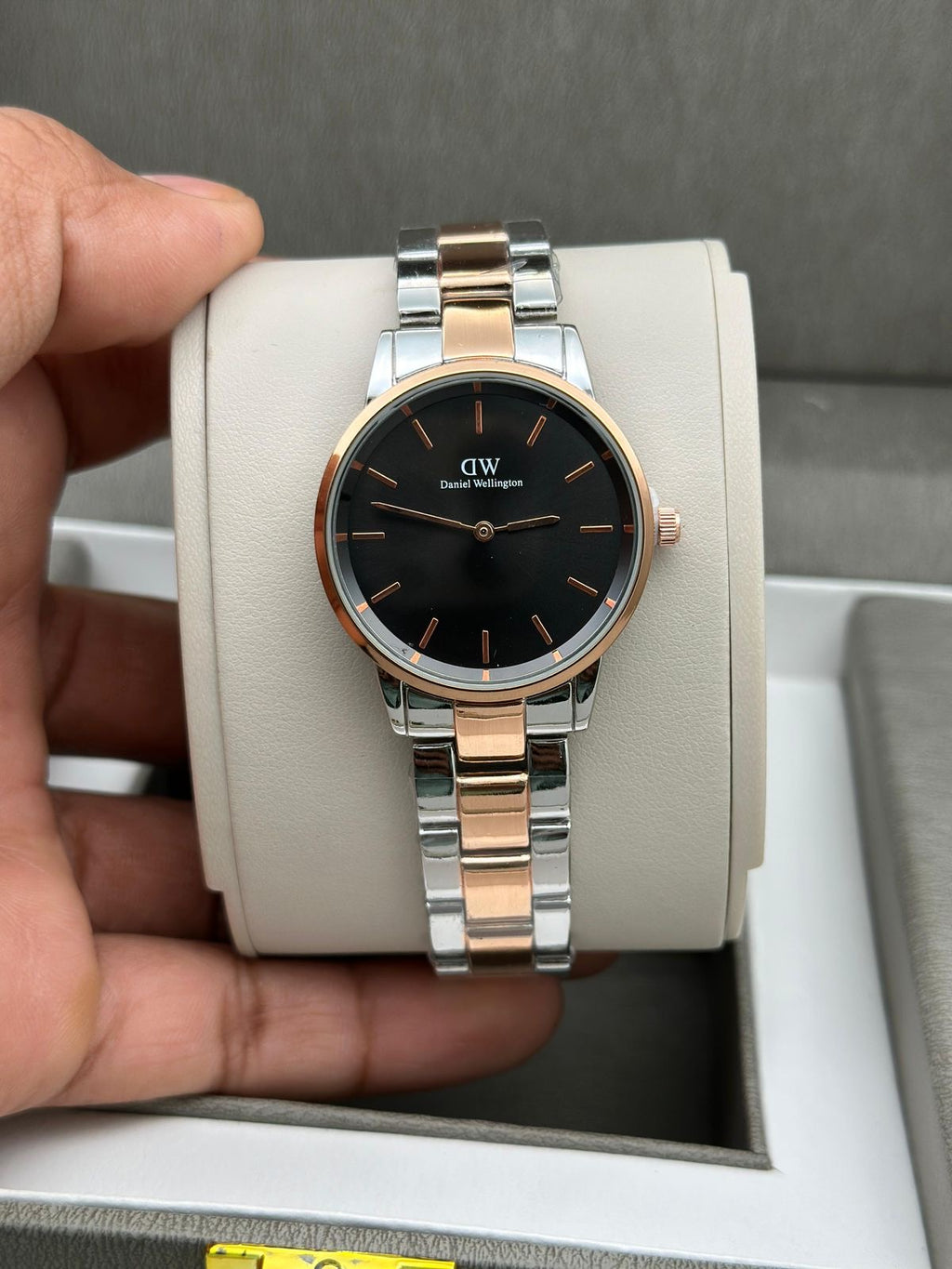 Daniel Wellington Iconic Link