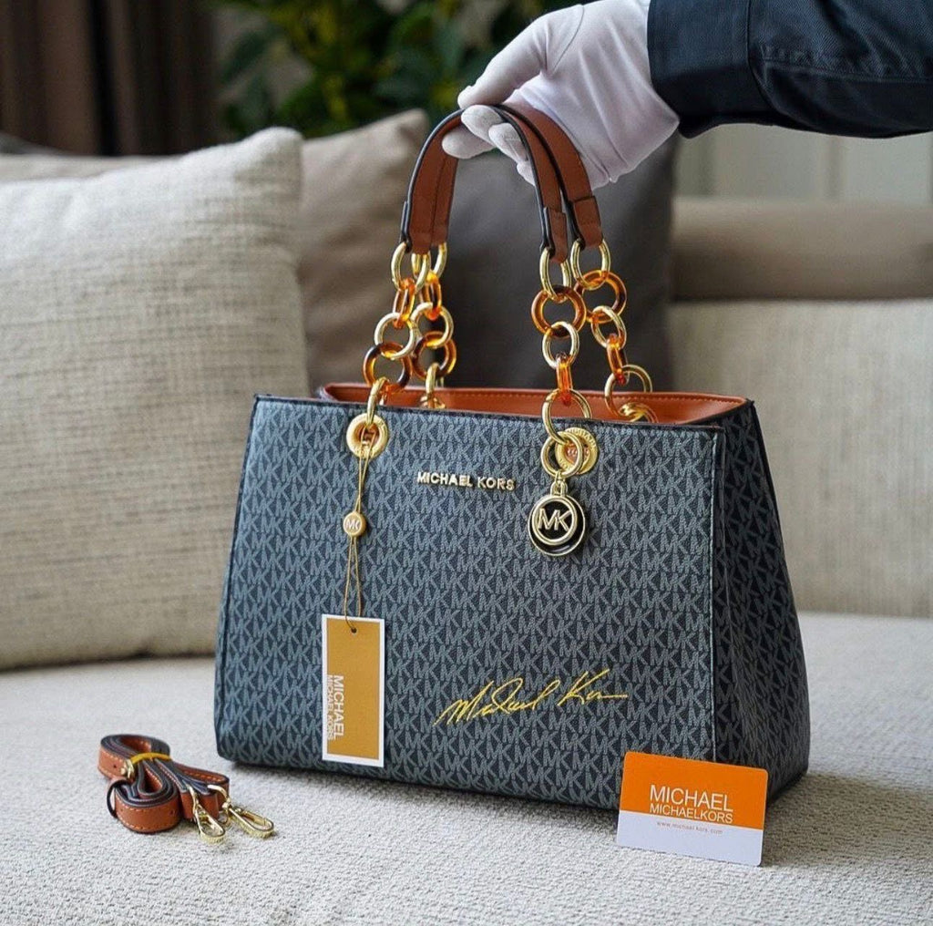 Michael Kors Cynthia Signature