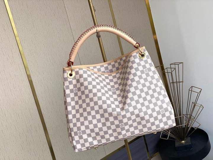 Louis Vuitton Artsy Sling Bag