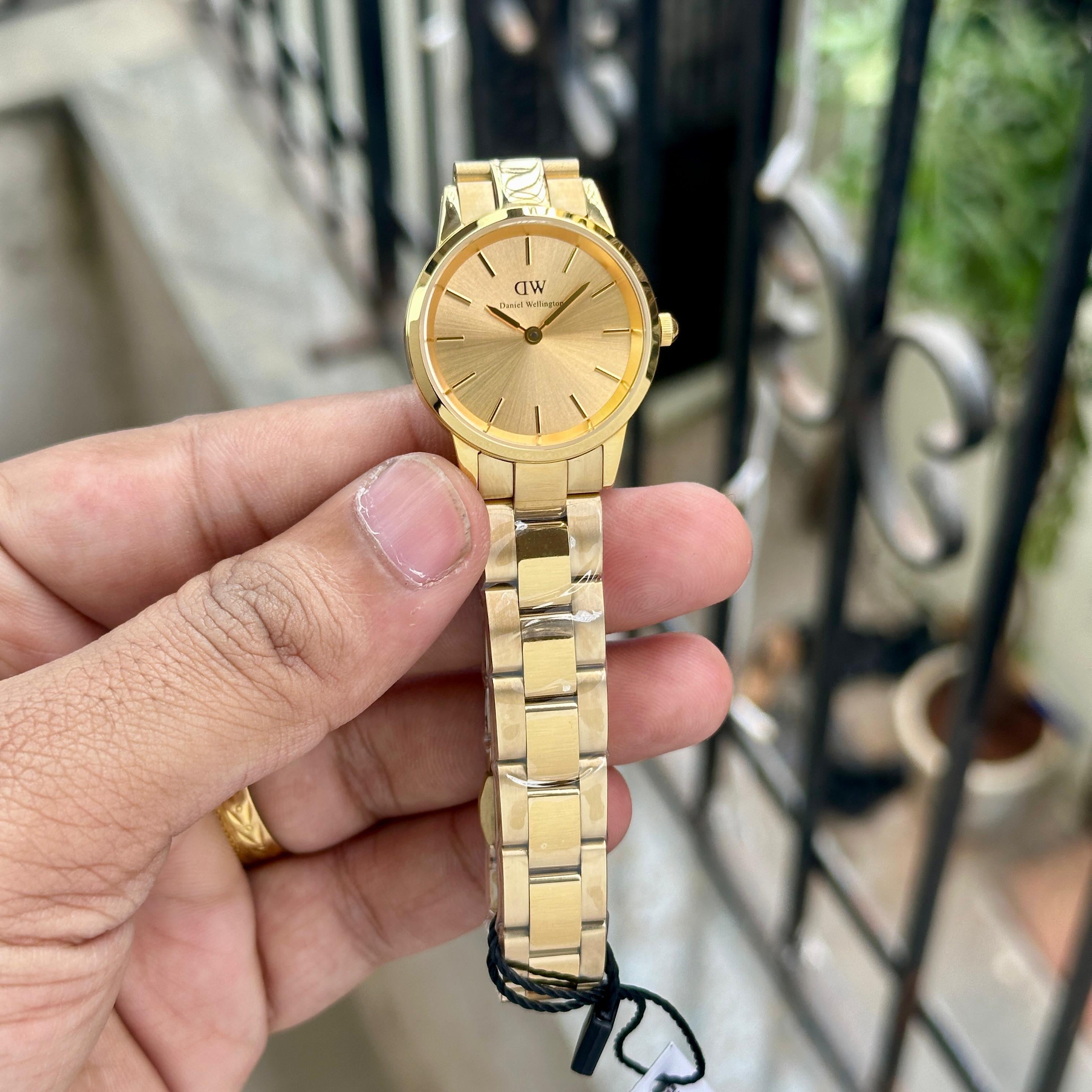 Daniel Wellington Iconic Link
