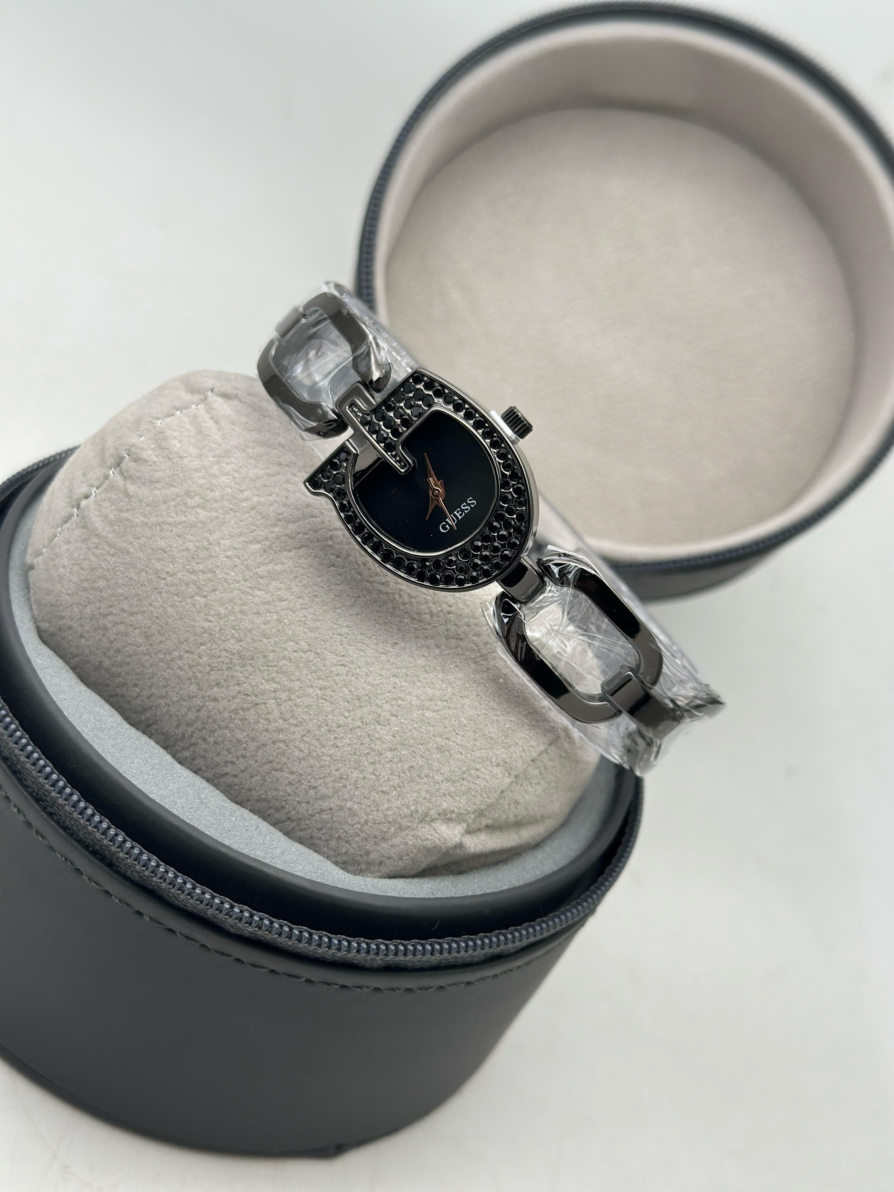 Guess Gia Collection