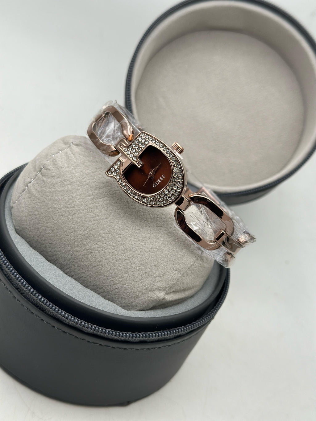 Guess Gia Collection