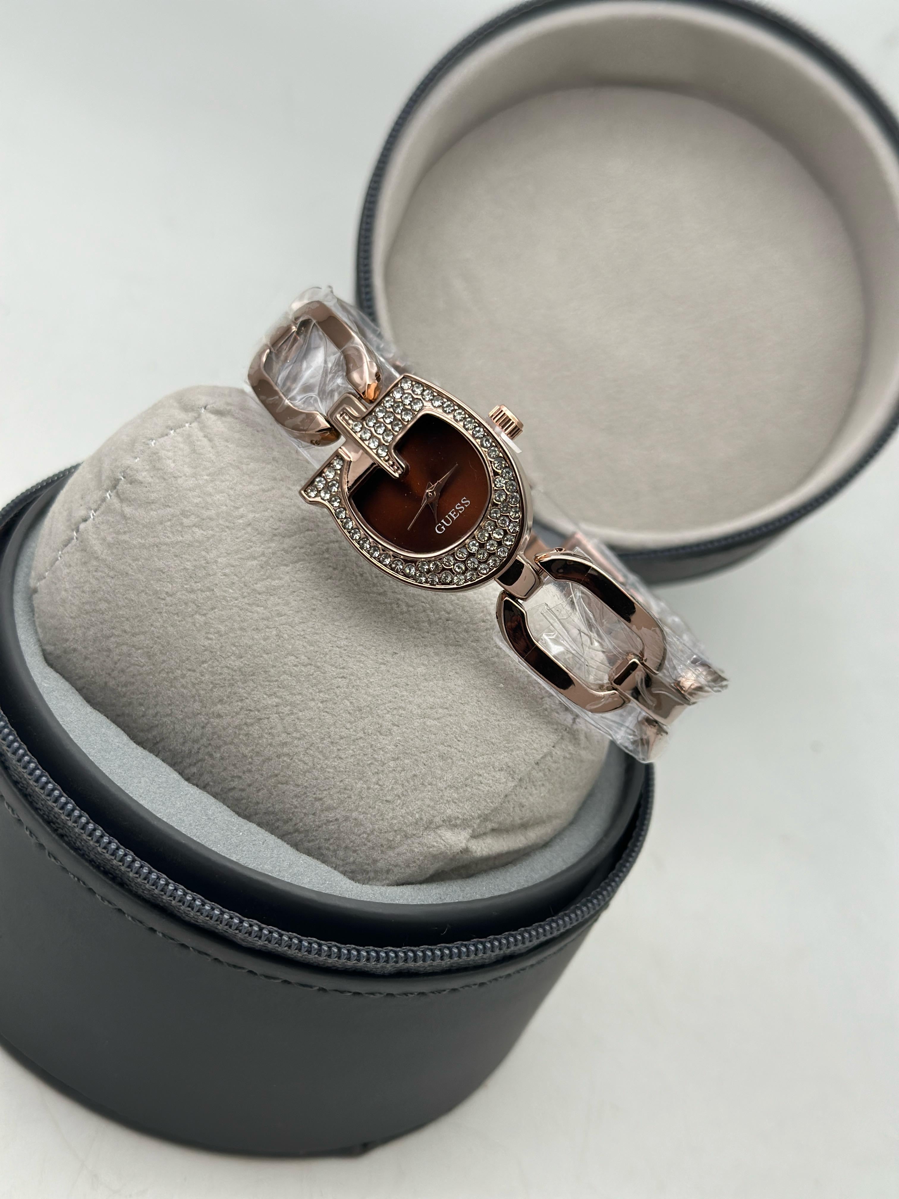 Guess Gia Collection