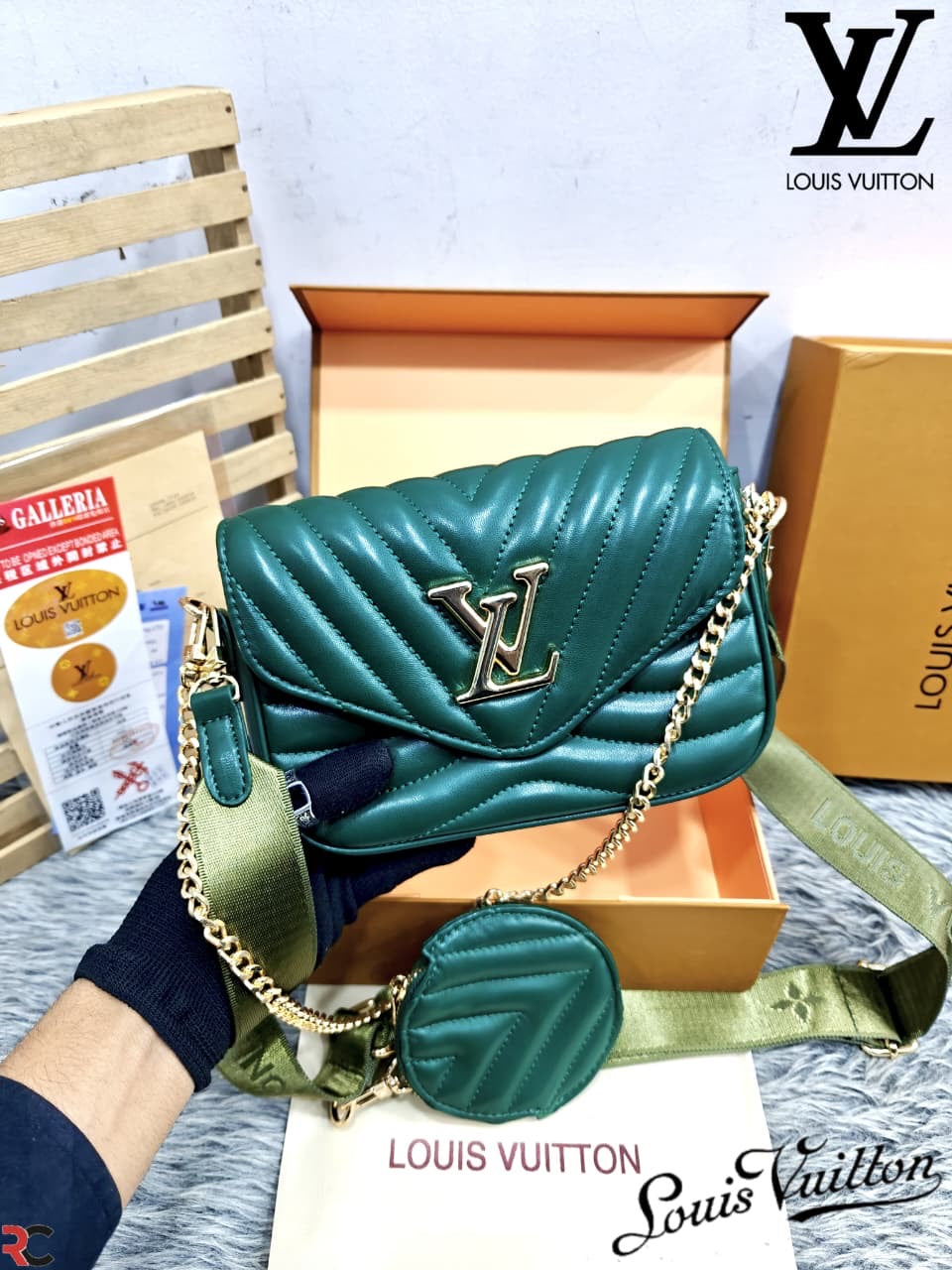 Louis Vuitton Wave Multi Pochette