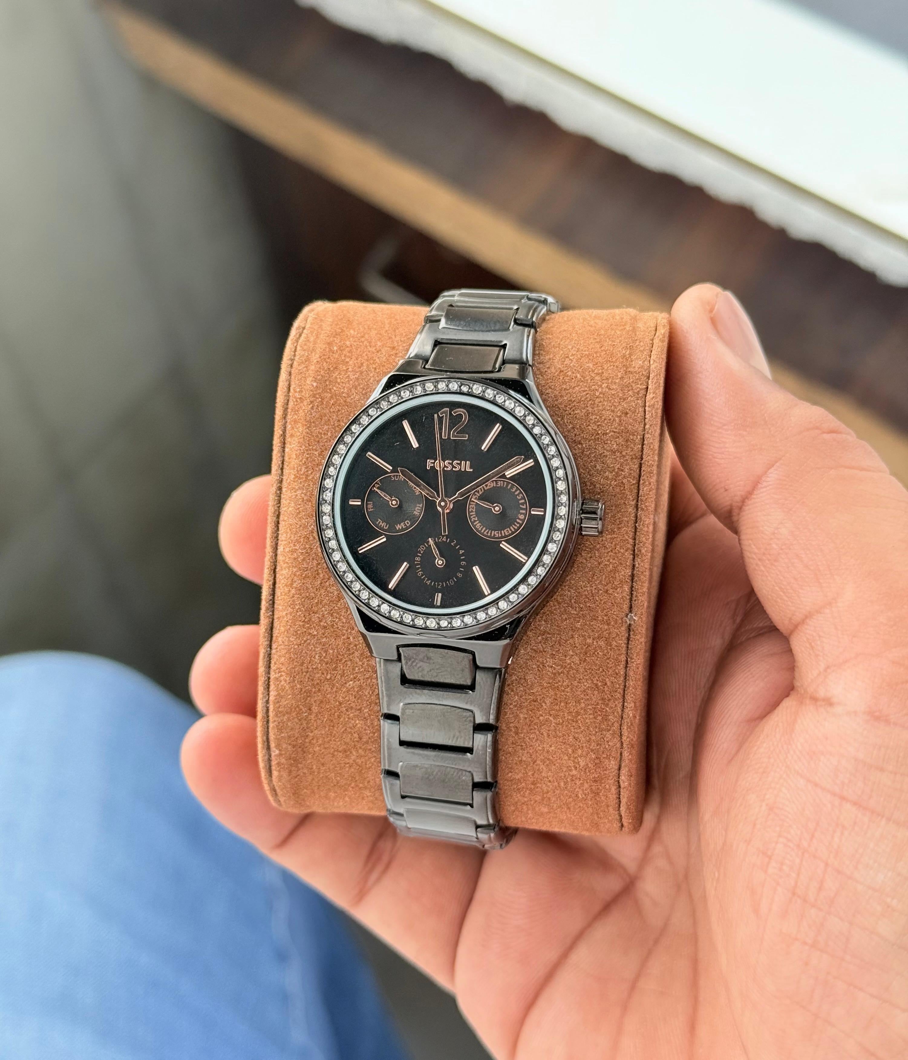 Fossil Eevie Multifunctional Collection