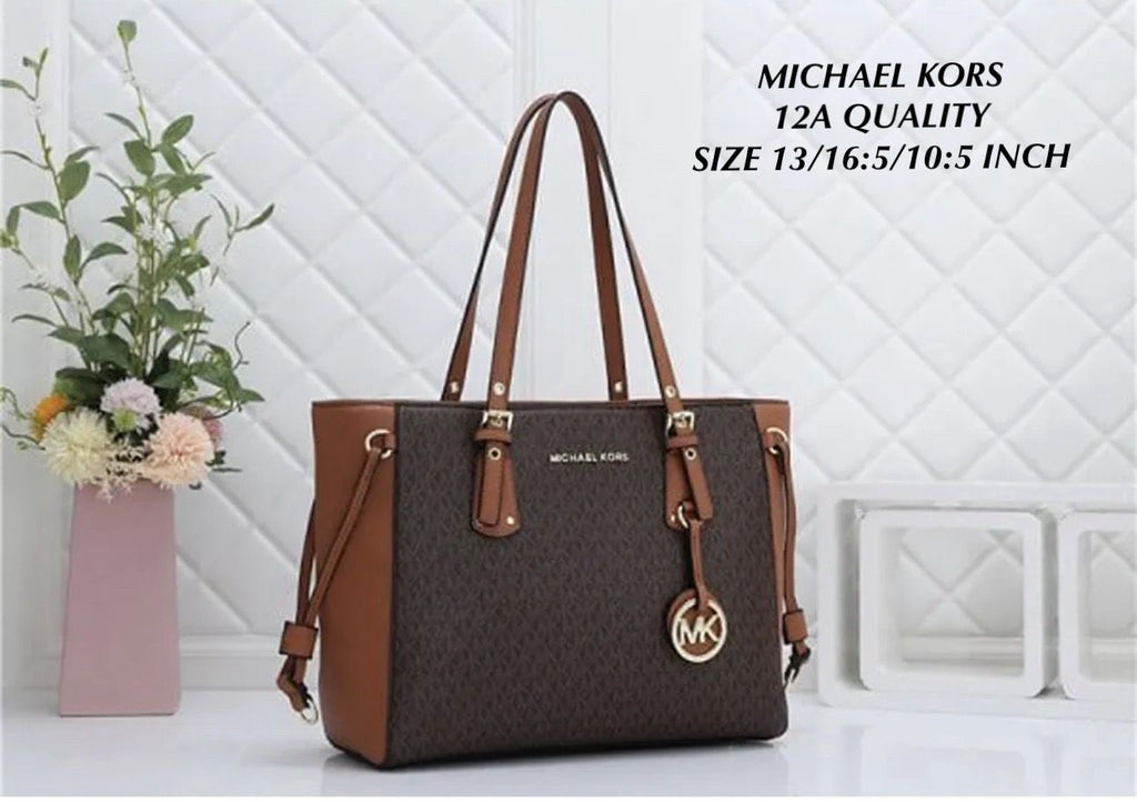 Michael Kors Voyager Tote
