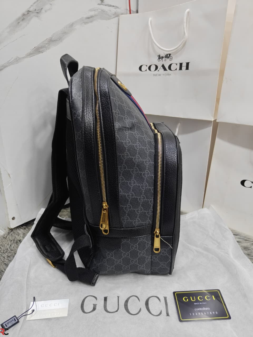 Gucci GG Supreme Ophidia Medium Backpack