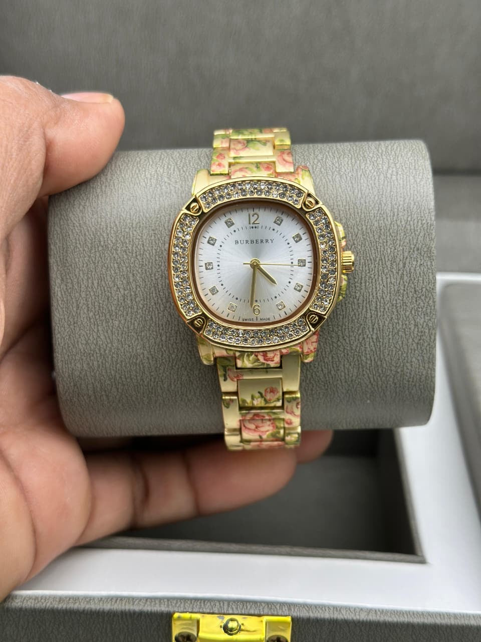 Burberry floral Strap Edition