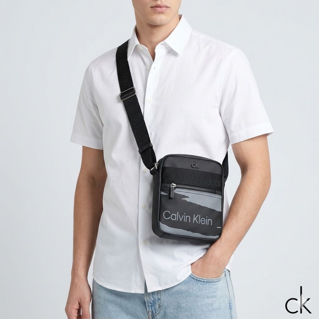 Calvin Klein Messenger Bag