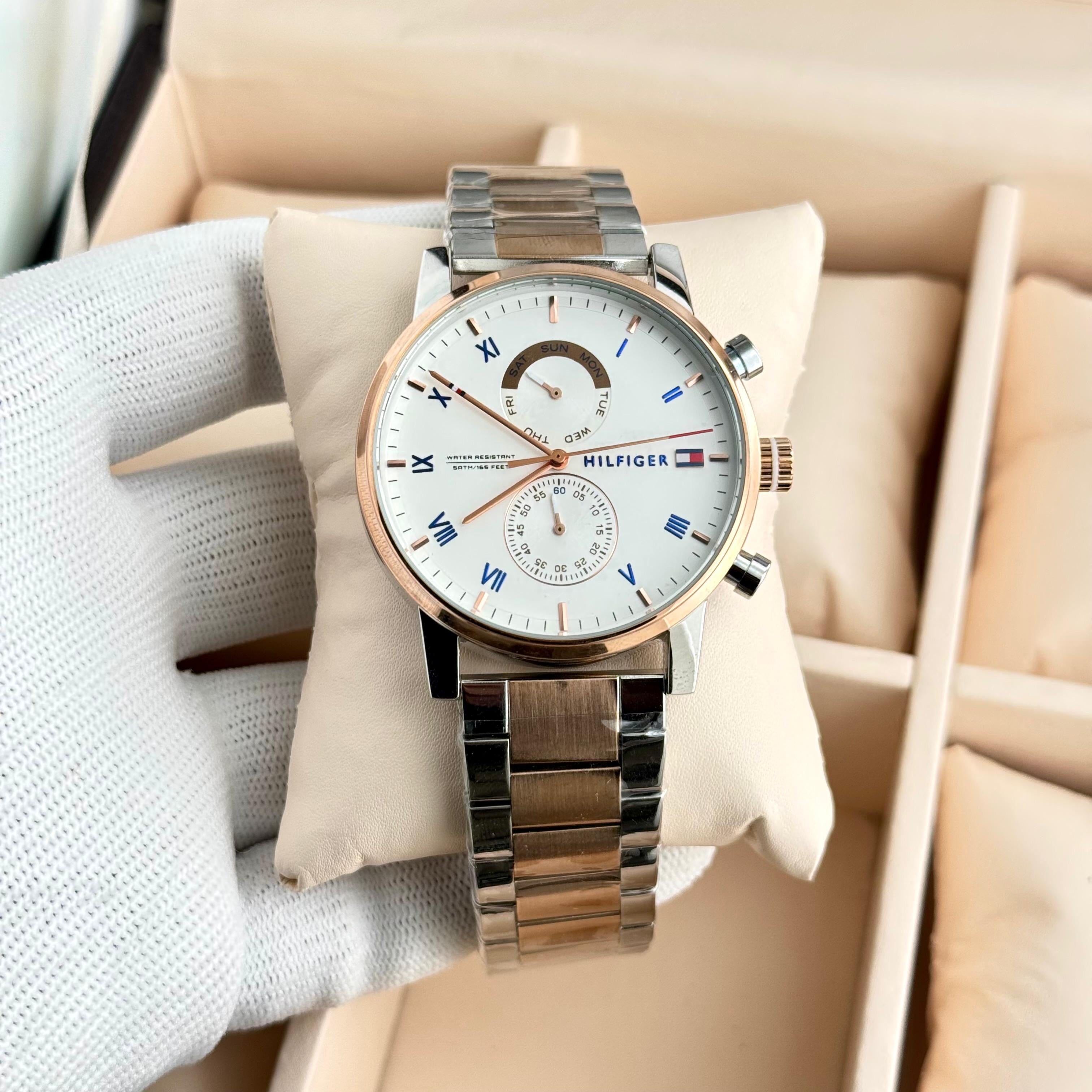 Tommy Hilfiger Multifunction