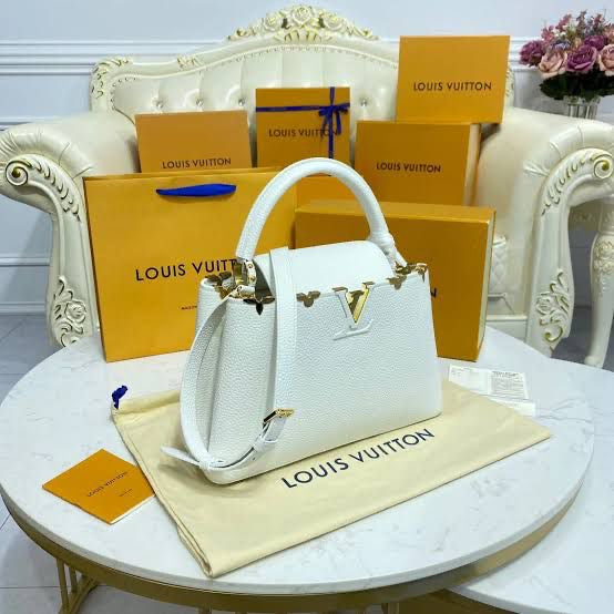 Louis Vuitton Capucines BB