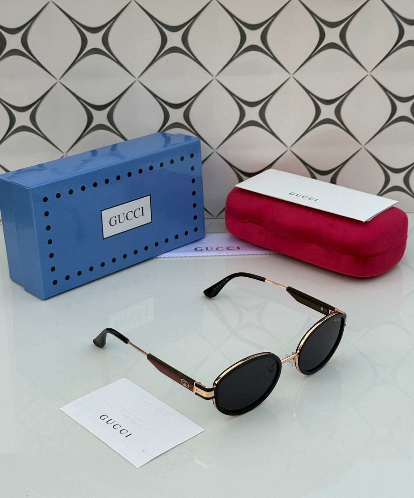 Gucci Unisex Sunglasses